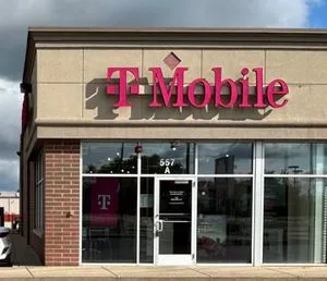 T-Mobile Lincoln Hwy & Hilltop Ave