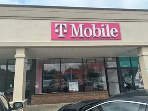T-Mobile S Halsted & W 31st