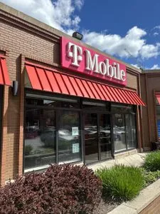 T-Mobile 53rd Street - Hyde Park