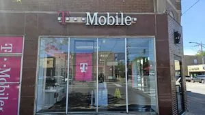 T-Mobile 106th & Ewing