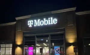 T-Mobile 55th & Kedzie