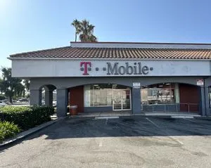 T-Mobile Broadway & H Street