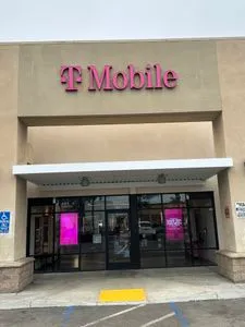 T-Mobile Broadway & Oxford St