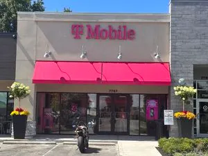 T-Mobile Kenwood Place
