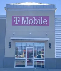 T-Mobile Gem Lake Rd & W Amarillo Blvd