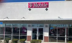 T-Mobile Roper Blvd & S Hwy 27