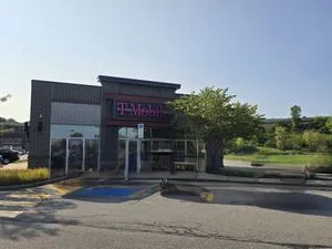 T-Mobile Steelyard Dr & W 14th St