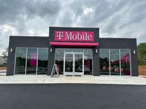 T-Mobile Lamar & Felder
