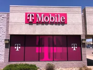 T-Mobile Austin Bluff Pky & Siferd Blvd