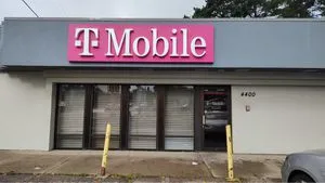 T-Mobile Central & 44th