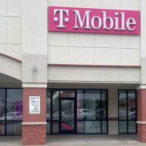 T-Mobile Nifong Blvd & Buttonwood Dr