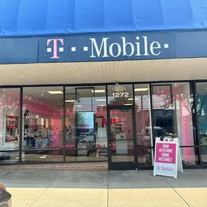 T-Mobile W 5th & Northwest Blvd
