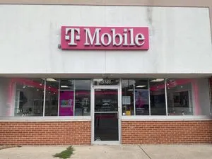 T-Mobile Union Lake & Commerce