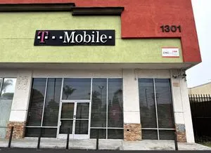 T-Mobile Rosecrans & Long Beach