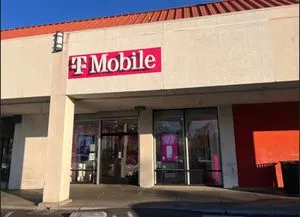 T-Mobile Willow Pass - Park N Shop