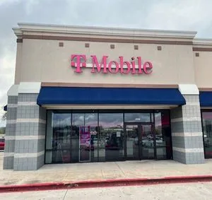 T-Mobile I-45 & Sh 105