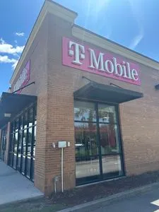 T-Mobile Hwy 501 & Myrtle Ridge Dr