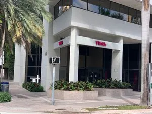 T-Mobile Ponce De Leon Blvd & Alhambra