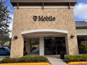 T-Mobile University Dr & Ramblewood Dr