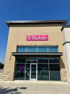 T-Mobile I-35 E & Swisher Rd