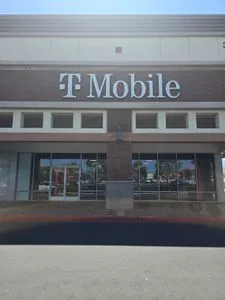 T-Mobile Grand Oaks & Cajalco Rd