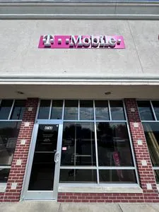 T-Mobile Scatterfield & Charles