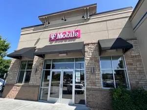 T-Mobile Industrial Blvd NE & Hwy 142 N