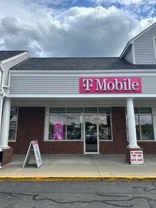 T-Mobile Cranston Parkade