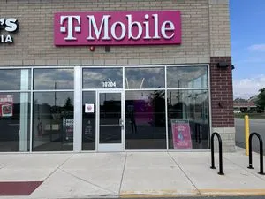 T-Mobile Broadway & E 107th Ave