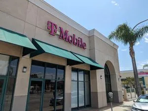 T-Mobile Sepulveda Blvd & Berryman Ave