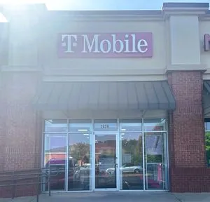 T-Mobile Freedom Pkwy & Keith Bridge Rd