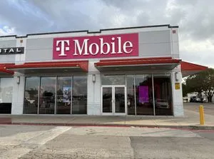 T-Mobile I-30 & Buckner Blvd