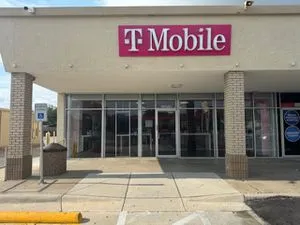 T-Mobile Spring Valley Rd & Coit