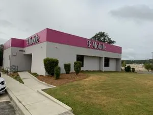 T-Mobile E Walnut Ave & Airport Rd