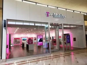T-Mobile Serramonte Center