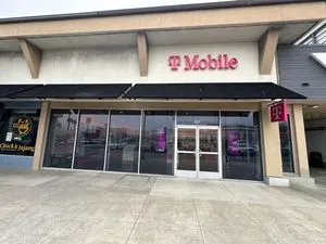 T-Mobile John Daly Blvd & Lake Merced