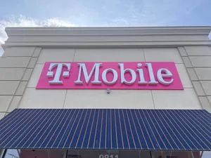 T-Mobile Damascus Shopping Center