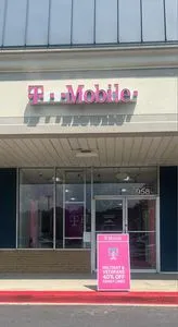 T-Mobile Bay Forest Center