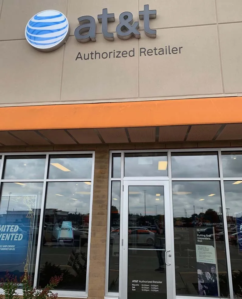 AT&T Store Evansville - N Green River Rd