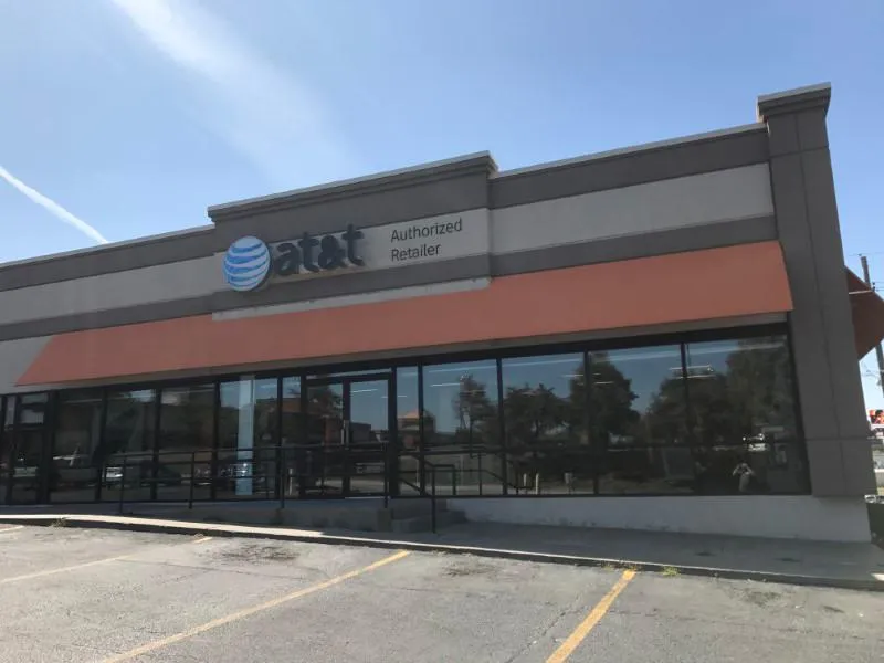 AT&T Store Omaha - L Street