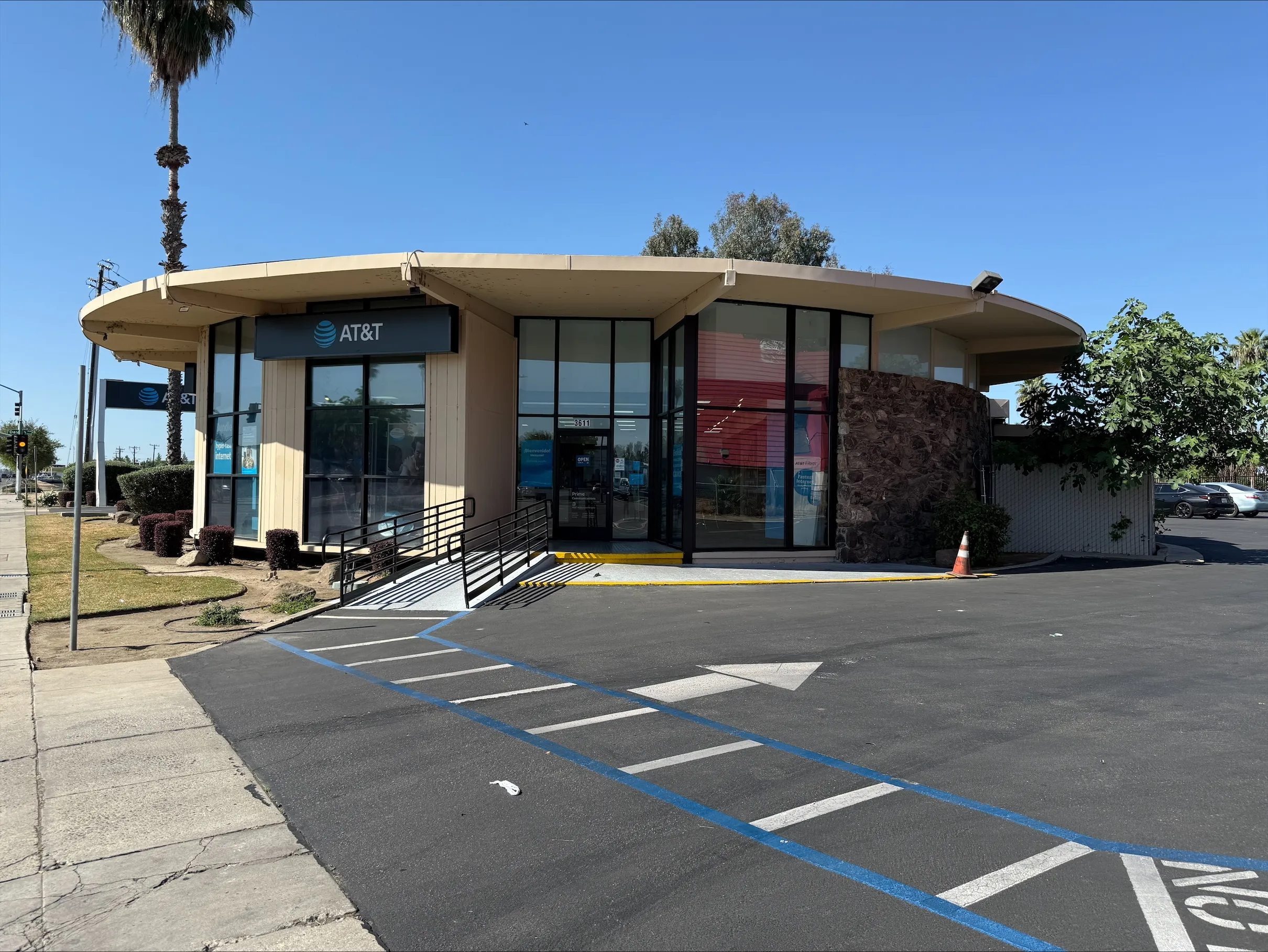 AT&T Store Fresno - Blackstone Ave