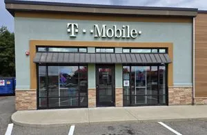 T-Mobile Hartford Pike & Putnam Pike
