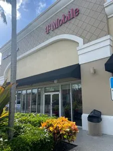 T-Mobile Hillsboro Blvd & Powerline Rd