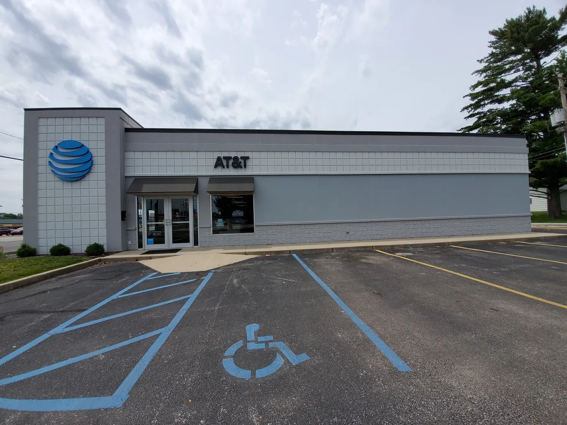 AT&T Store Brazil - Forest Park Plaza