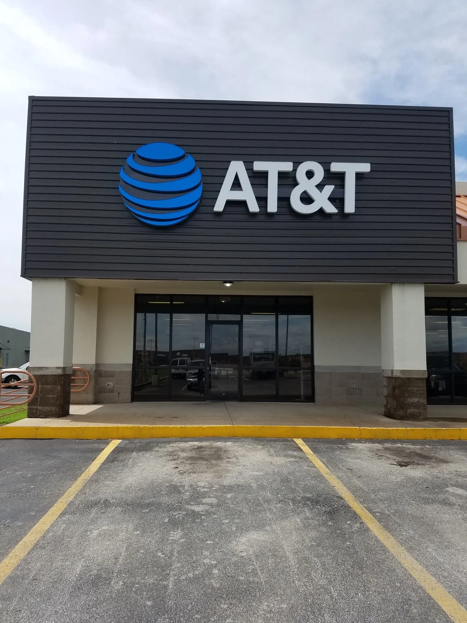 AT&T Store Newport - The Newport Center