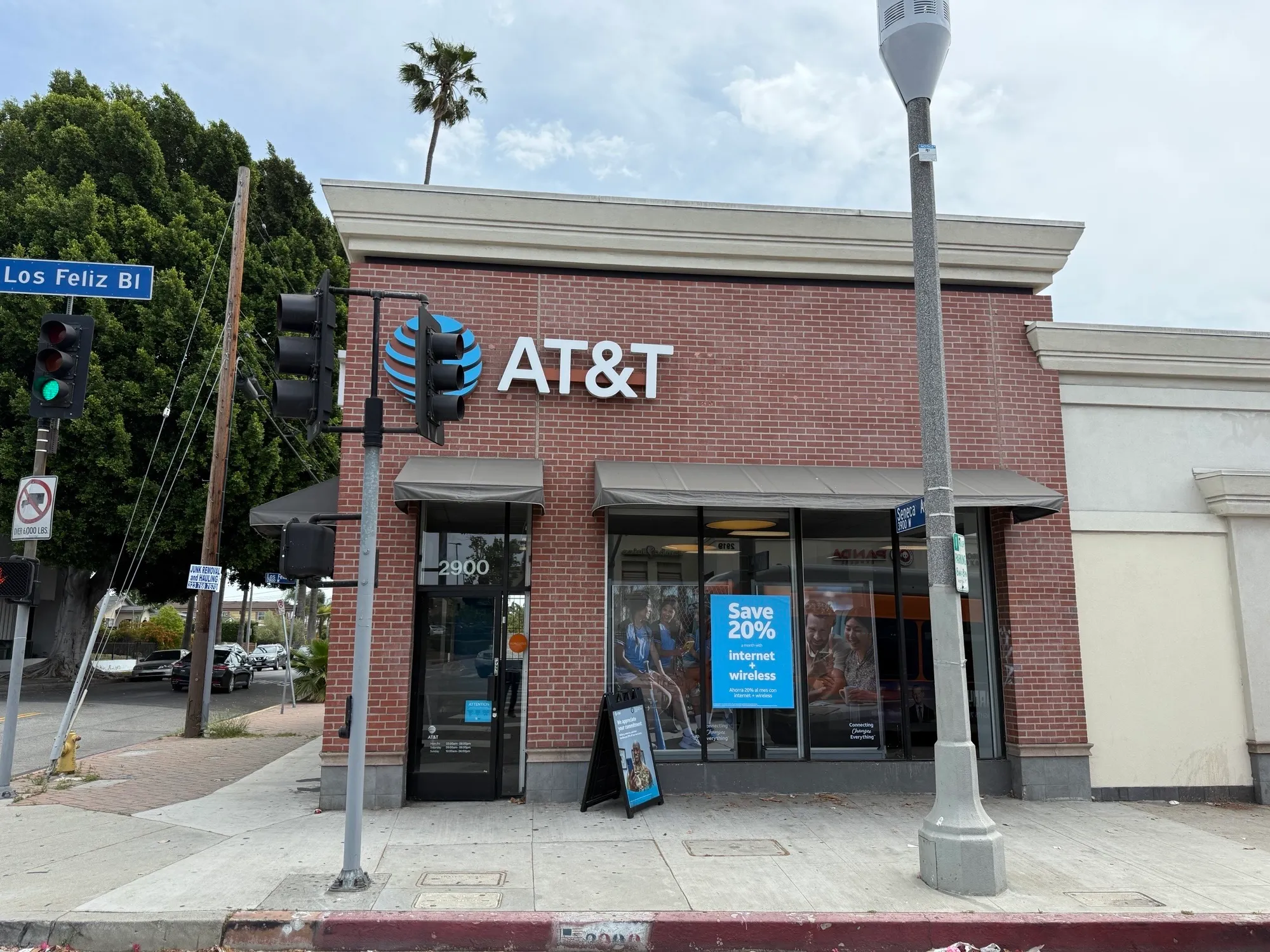 AT&T Store Los Angeles - Los Feliz