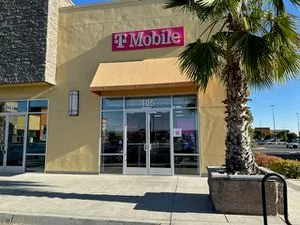 T-Mobile Woollomes Ave & Dover Pkwy