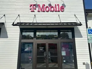 T-Mobile Columbus Pike & Hawthorn Blvd