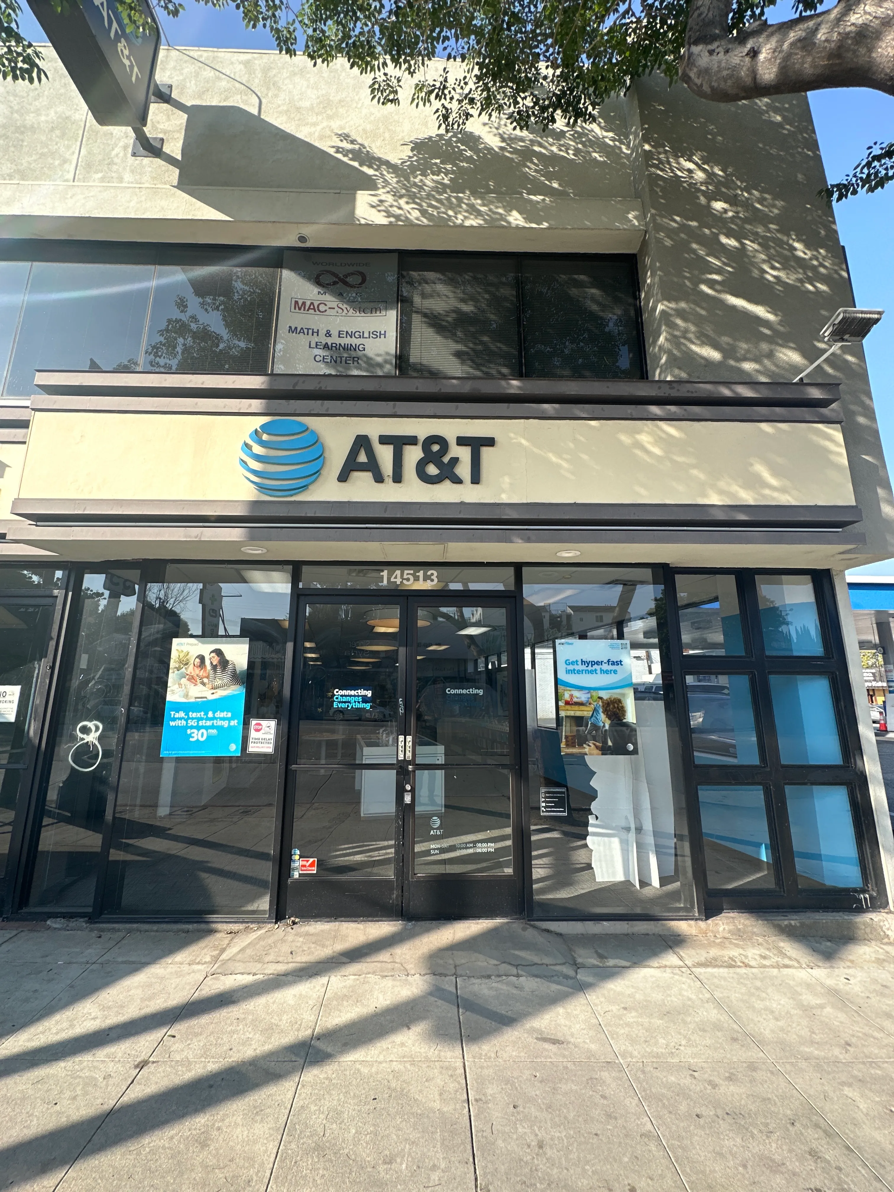 AT&T Store Sherman Oaks - Sherman Oaks