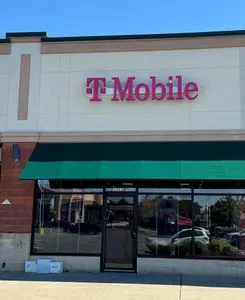 T-Mobile Fairview St & US 130